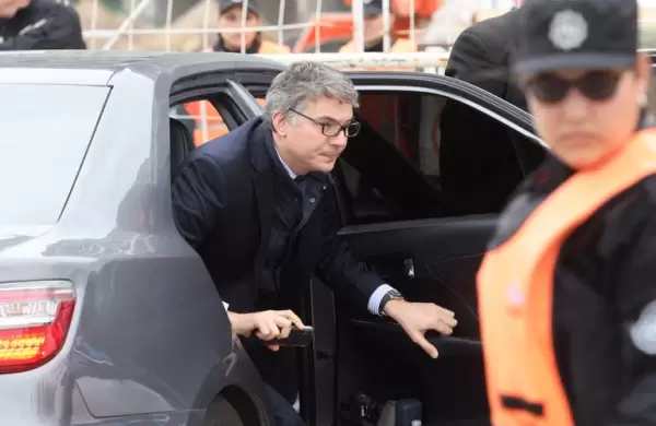 Megaoperativo para detener a la exsecretaria de Documentación Presidencial y a otros 21 acusados por espionaje ilegal