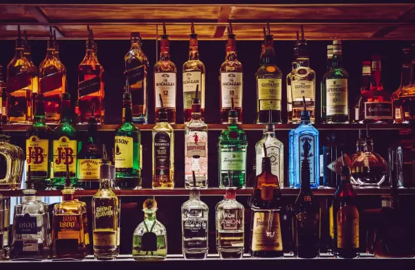 Rey de Copas: los secretos del dueño de 'The Gibson Bar', la barra que impactó todo Londres