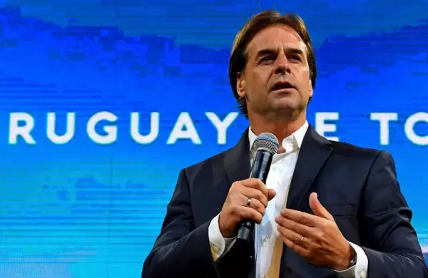 Lacalle Pou criticó el modelo de cuarentena argentino: "Yo no estaba dispuesto a ir rumbo a un estado policíaco"