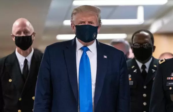 Trump ahora es team barbijo y dice que usarlo es un acto patritico