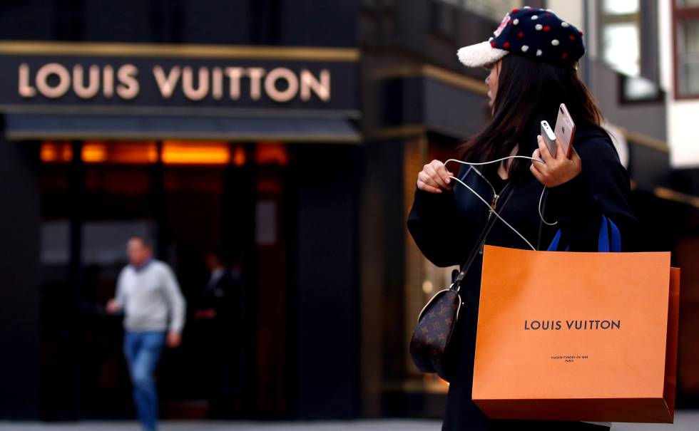 ¿Cuánto gana un Vendedor de Louis Vuitton