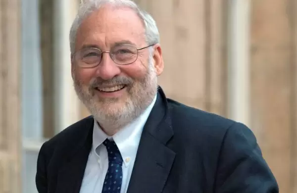 Joseph Stiglitz: "Trump hizo un trabajo horrible y ahora en Estados Unidos están boicoteando el proceso electoral"