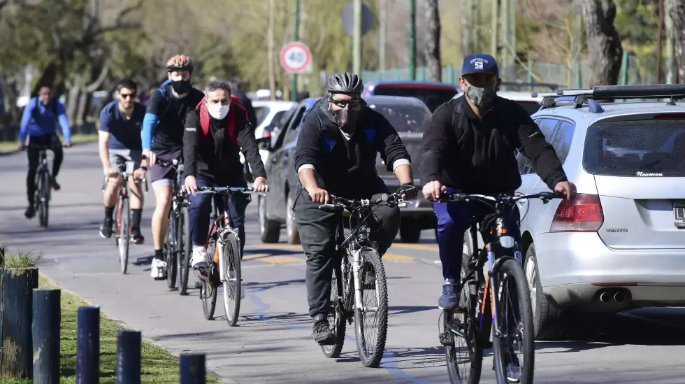 Paseos en bicicletas o correr por los paseos de Tigre, actividades que se repite