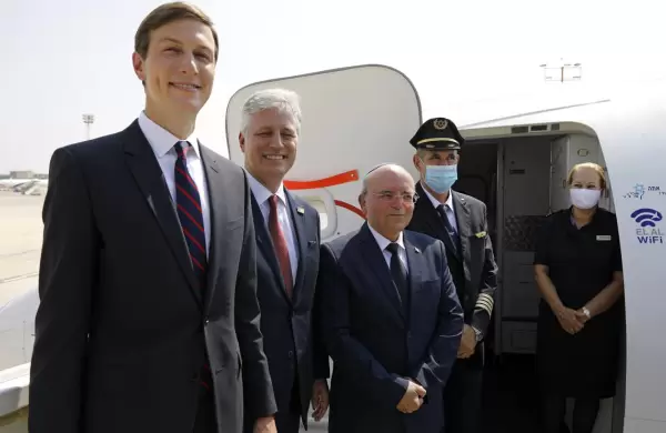 Aterriz en Abu Dabi el primer vuelo comercial entre Israel y Emiratos rabes