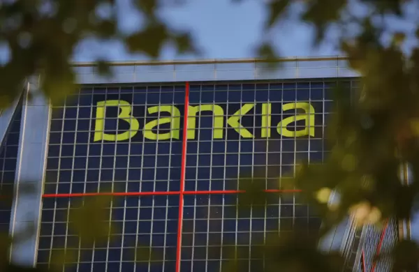 La fusión de Bankia y Caixabank en España podría dar vida al primer 'gran banco' del país