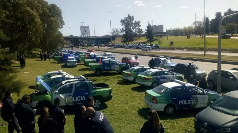 Protesta de Policía Bonaerense por salarios.