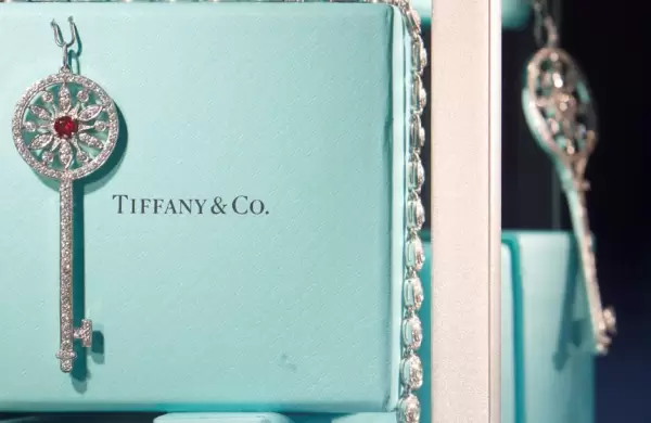 Louis Vuitton canceló la compra de Tiffany por un tema de "aranceles"