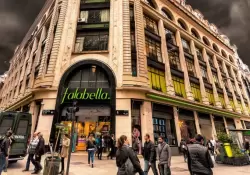 Falabella cierra cuatro locales en Argentina y analiza irse del pas