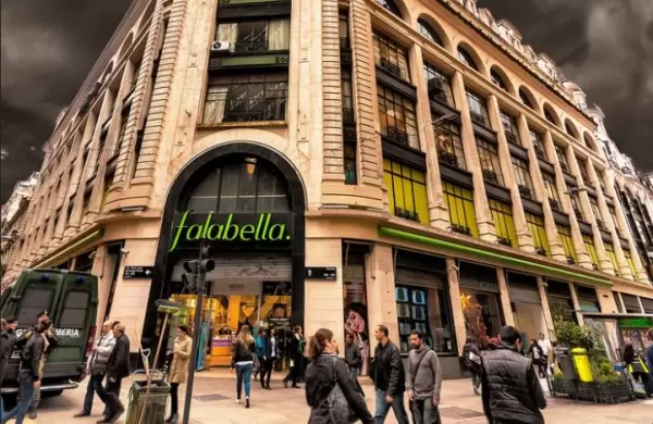 Falabella cierra cuatro locales en Argentina y analiza irse del país