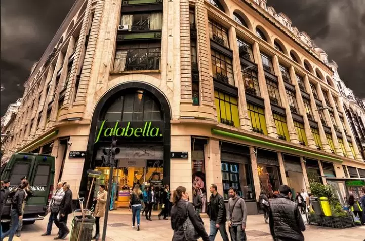 Falabella se va de Argentina.