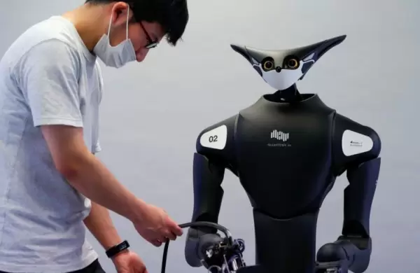 Model - T: el robot al que recurren las principales cadenas de Japn para suplir la falta de mano de obra