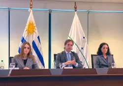 Verano 2021: Lacalle Pou duda de abrir la frontera para la llegada de argentinos a Uruguay