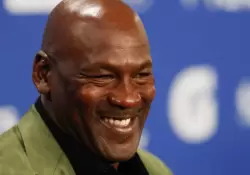 Michael Jordan y Denny Hamlin conforman un nuevo equipo en Nascar para competir en 2021