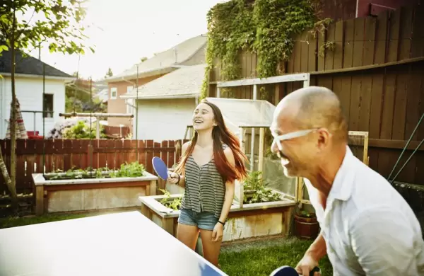 Cuál es la "Generación Sandwich" y por qué es la que más sufre la pandemia