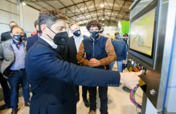Kicillof y varios intendentes inauguraron una planta de reciclaje de residuos sólidos urbanos de la empresa Zewan