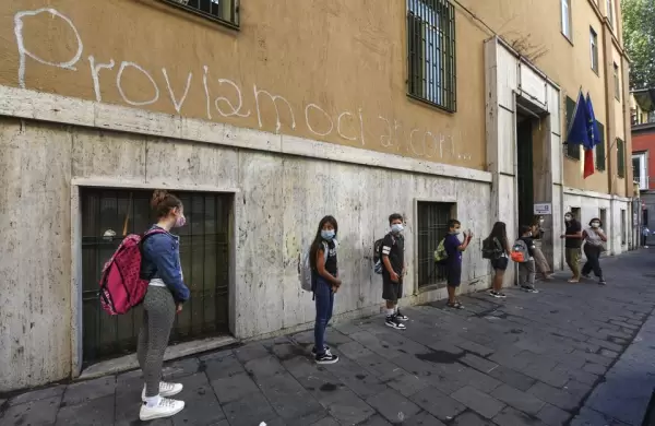Coronavirus: comprueban que la reapertura de escuelas no generaron un salto en los contagios en Italia