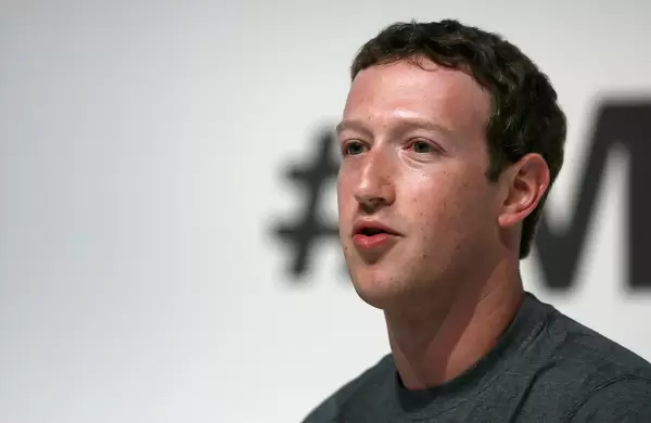 Facebook prohibirá los anuncios publicitarios que desalienten la vacunación