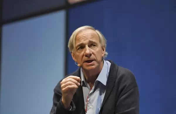 El famoso millonario Ray Dalio traz un escenario catastrfico: por qu "habr ms inflacin"