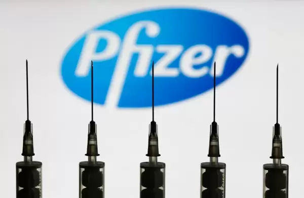 Pfizer sale de compras y amplía su línea de investigación de tratamientos contra el cáncer