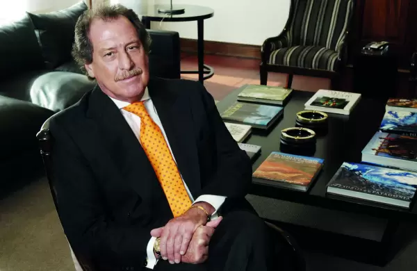 La increíble vida de Jorge Brito: De un préstamo de su madre para su primera empresa a ser el banquero más poderoso de la Argentina