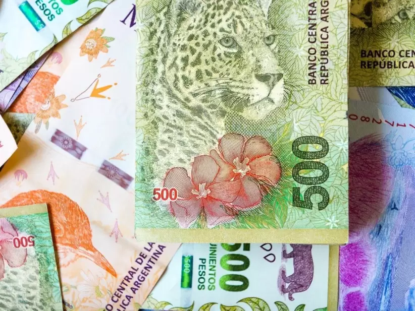 Pesos argentinos.