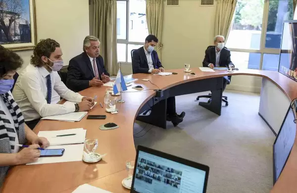 Alberto Fernández les propuso a los gobernadores provinciales el "toque sanitario" pero sin "frenar la economía"