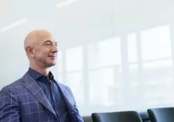 Jeff Bezos es valorado otra vez en la suma rcord de US$ 200.000 millones