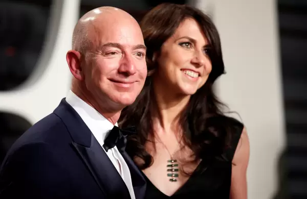 La nueva donacin de MacKenzie Scott que la aleja an ms de Jeff Bezos