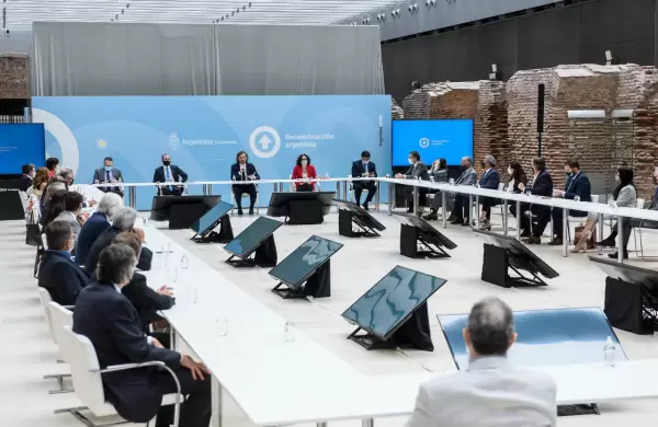 Los empresarios piden al Gobierno estabilidad macro y detener el espiral inflacionario