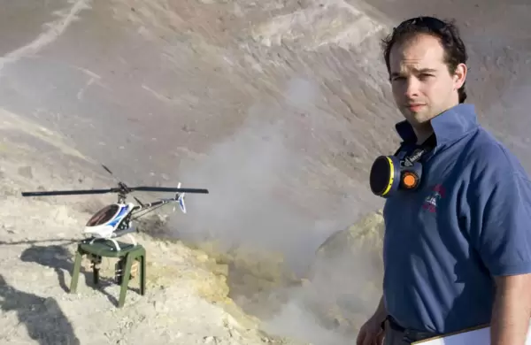 En lo profundo del crter