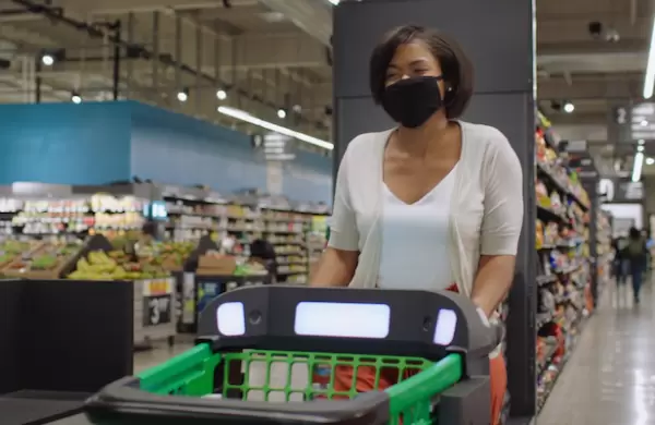 Mientras muchas empresas luchaban por sobrevivir a la pandemia, Amazon estaba construyendo  una cadena nacional de supermercados