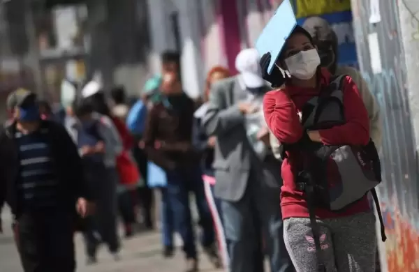 Efecto pandemia: mientras el empleo privado se derrumbó, los empleos públicos crecieron un 0,6%