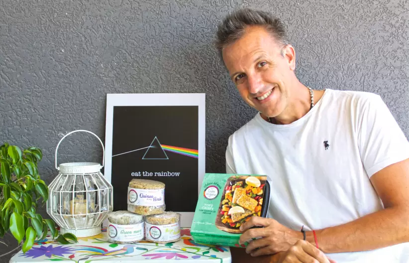 La planta de Vegan Nature emplea aproximadamente a 40 personas y produce ms de 60 productos bajo diversas marcas como Casa Vegana, Plant Based Grill, Neptune e Itlika.