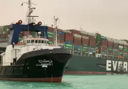 El estancamiento de un portacontenedores en el Canal de Suez paraliza el comercio martimo