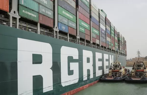 Desalojar el Ever Given del Canal de Suez demorara al menos una semana. Cmo afectar al suministro de petrleo, commodities y bienes