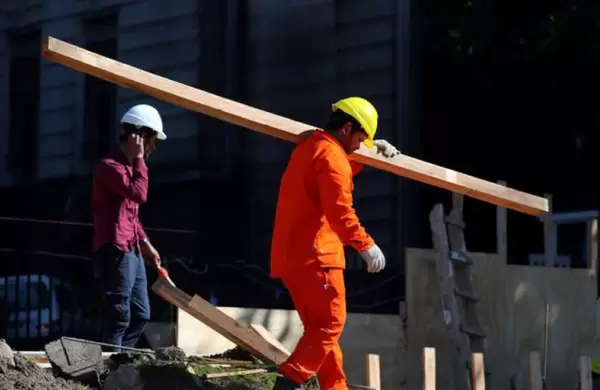 La industria y la construccin marcaron fuertes cadas en julio: anticipan una profundizacin de la recesin