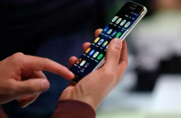 El Gobierno autorizó subas en internet, telefonía fija y móvil y televisión por cable