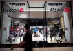 Dos gigantes asiáticos de la ropa deportiva entre los postores de la subasta Reebok de Adidas