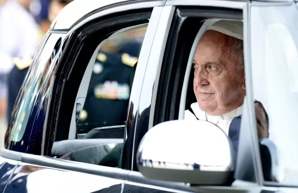 Cómo será el nuevo papamóvil sustentable de Francisco
