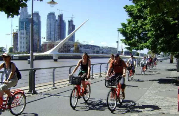 Movilidad sustentable, parte de la escena vial diaria de las ciudades