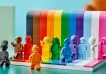 Video: así es el primer set LGBTQ+ de LEGO