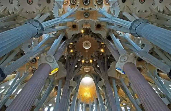 Cinco obras de Gaudí para conocer sin viajar a Barcelona
