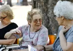 Jubilados comenzaron a cobrar el bono de refuerzo