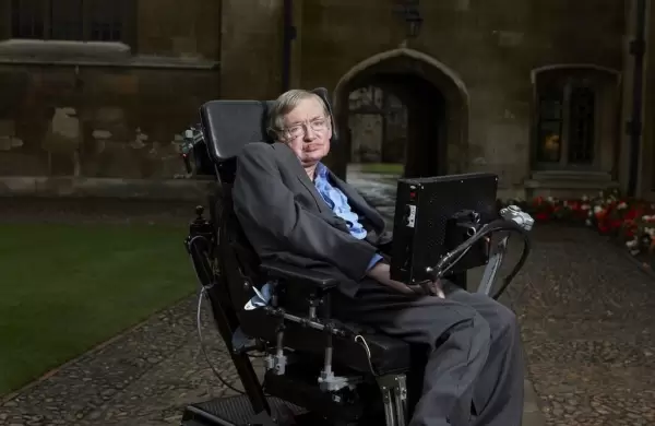 Científicos refutan una histórica y discutida teoría de Stephen Hawking sobre los agujeros negros