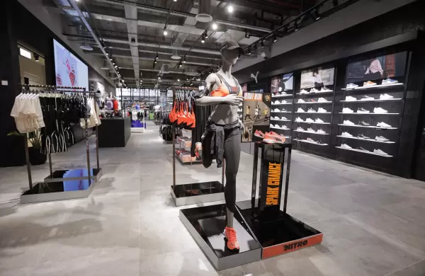 Puma invierte $ 100 millones y corta cintas de un nuevo local en CABA