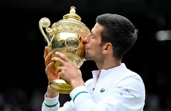 Djokovic ganó Wimbledon, alcanzó a Federer y Nadal pero  hay millones de dólares de diferencia