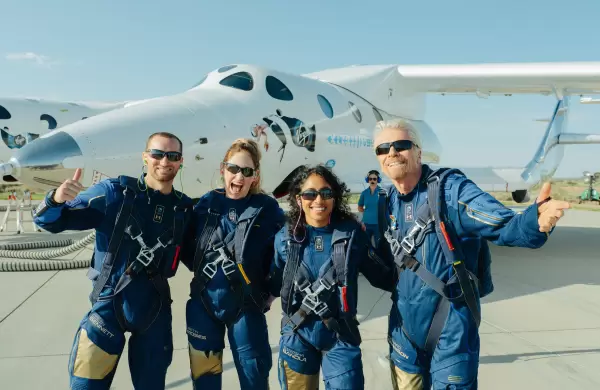 Virgin Galactic abre venta de acciones por 500 millones de 
dlares un da despus de llegar al espacio