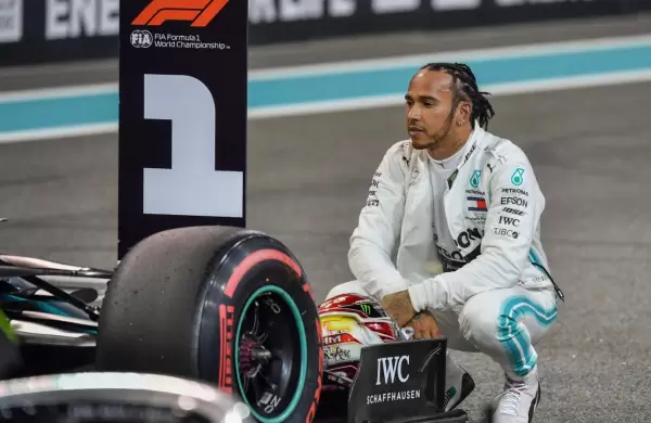 Nelson Piquet condenado a pagar US$ 1 millón por dichos racistas contra Hamilton
