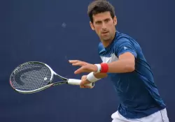 Escndalo por el Abierto de Australia: Djokovic sigue retenido en Melbourne