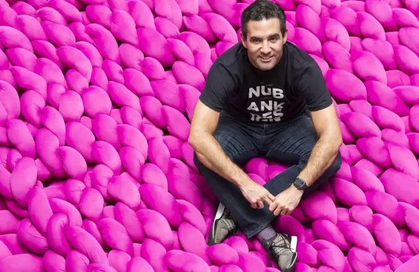 El multimillonario David Vélez se suma a Warren Buffett y Bill Gates y dona su fortuna